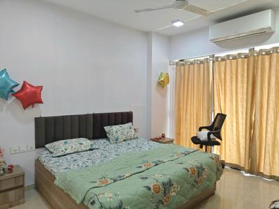 Bedroom Image of 750 Sq.ft 2 BHK Apartment / Flat for sale in Lodha New Cuffe Parade, Sion Mumbai for Rs. 27000000