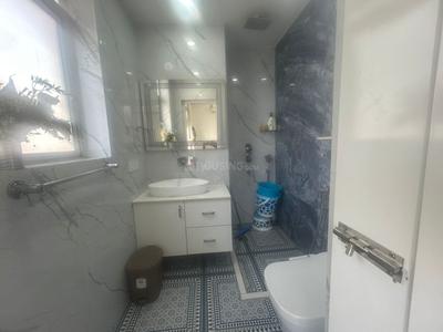 Bathroom Image of 2360 Sq.ft 3 BHK Apartment / Flat for sale in Central Park 2 Bellevue, Sector 48 Gurgaon for Rs. 40000000