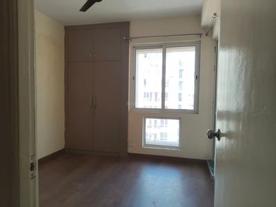Bedroom Image of 953 Sq.ft 2 BHK Apartment / Flat for rent in Jaypee Kosmos, Sector 134 Noida for Rs. 24500