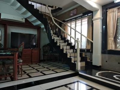 Hall Image of 5000 Sq.ft 7 BHK Apartment / Flat for sale in Juhu Mumbai for Rs. 228690000