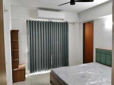 Bedroom Image of 3500 Sq.ft 3 BHK Apartment / Flat for rent in Rudra Keshav Skyline, Chandkheda Ahmedabad for Rs. 30000