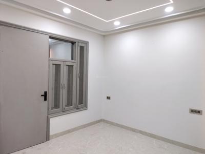 Bedroom Image of 850 Sq.ft 2 BHK Builder Floor for rent in Mahavir Enclave New Delhi for Rs. 16000