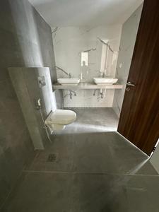 Bathroom Image of 2900 Sq.ft 4 BHK Apartment / Flat for sale in Hubtown Seasons, Chembur Mumbai for Rs. 110000000