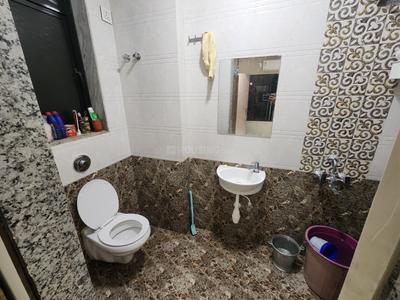Bathroom Image of 1296 Sq.ft 2 BHK Apartment / Flat for rent in Potia Apartment, Madanpura Mumbai for Rs. 95000
