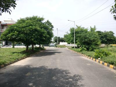 Image of 250 Sq.ft Residential Plot / Land for sale in Sector 76, Faridabad for Rs. 38500000