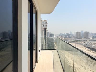 Balcony Image of 911 Sq.ft 2 BHK Apartment / Flat for sale in Jumeirah Village Dubai for Rs. 33925804