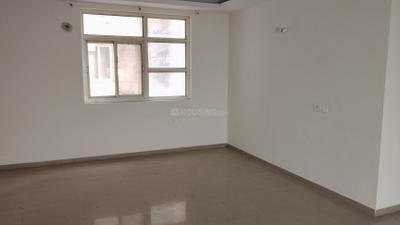 Living Room Image of 2350 Sq.ft 4 BHK Apartment / Flat for rent in Omaxe Heights, Sector 86 Faridabad for Rs. 45000