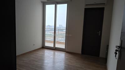 Bedroom Image of 2450 Sq.ft 3 BHK Apartment / Flat for sale in Puri Emerald Bay, Sector 104 Gurgaon for Rs. 35000000