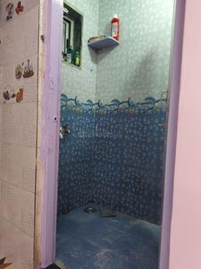 Bathroom Image of 290 Sq.ft 1 RK Apartment / Flat for rent in Mankhurd Mumbai for Rs. 10000