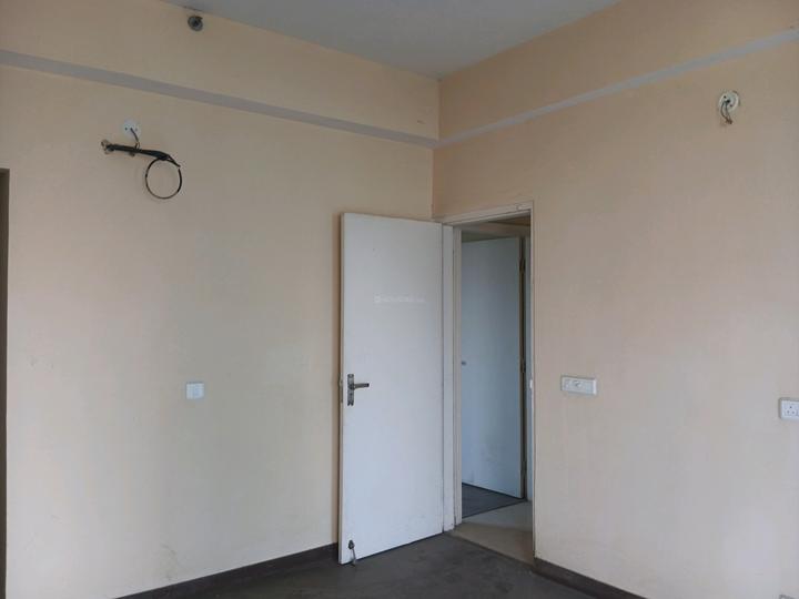 Paras Dews Bedroom One 1