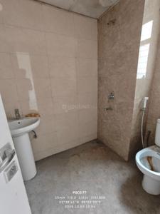 Bathroom Image of 930 Sq.ft 2 BHK Apartment / Flat for rent in Siddha Eden Lakeville, Baranagar Kolkata for Rs. 23000
