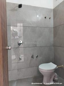 Bathroom Image of 1800 Sq.ft 3 BHK Studio for rent in Maple Bunglows 3, Lambha Ahmedabad for Rs. 16000