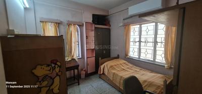 Living Room Image of 1000 Sq.ft 3 BHK Apartment / Flat for sale in Santoshpur Kolkata for Rs. 5500000