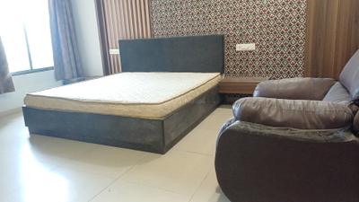 Bedroom Image of 2115 Sq.ft 3 BHK Apartment / Flat for rent in Devnandan Heights, Chandkheda Ahmedabad for Rs. 40000