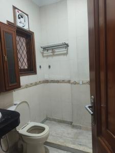 Bathroom Image of 3500 Sq.ft 4 BHK Builder Floor for rent in Green Park New Delhi for Rs. 110000
