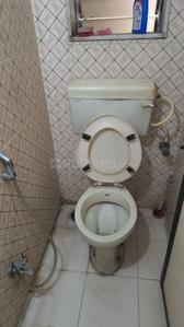 Bathroom Image of 600 Sq.ft 1 BHK Apartment / Flat for rent in God Gifts Building, Lower Parel Mumbai for Rs. 50000