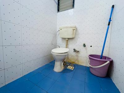 Bathroom Image of 1223 Sq.ft 2 BHK Apartment / Flat for rent in Vishwanath Sharanam 8, Jodhpur Ahmedabad for Rs. 25000