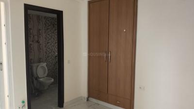 Bedroom Image of 1700 Sq.ft 3 BHK Apartment / Flat for sale in Purvanchal Royal City, Chi V Greater Noida for Rs. 18000000