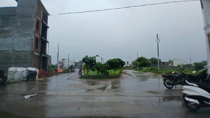 Tahra Main Image 1