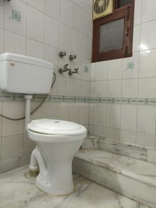 Bathroom Image of 1150 Sq.ft 2.5 BHK Apartment / Flat for sale in DDA SFS, Sarita Vihar New Delhi for Rs. 19900000