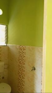Bathroom Image of 750 Sq.ft 2 BHK Apartment / Flat for rent in Tollygunge Kolkata for Rs. 15000