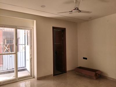 Bedroom Image of 2500 Sq.ft 4 BHK Builder Floor for sale in Paramount Luxury Golf Course Extension, Sector 57 Gurgaon for Rs. 32500000
