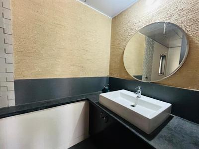 Bathroom Image of 2600 Sq.ft 4 BHK Independent House for rent in Buttepatil Angelle Hills Version T, Bavdhan Pune for Rs. 110000