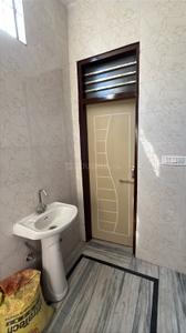 Bathroom Image of 1000 Sq.ft 2 BHK Apartment / Flat for rent in Bhabat Zirakpur for Rs. 12000