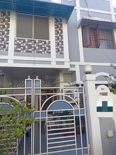 Chuna Bhatti Main Image 1