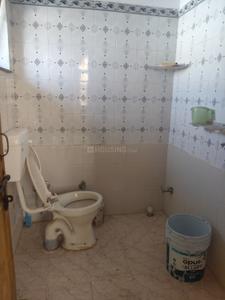 Bathroom Image of 600 Sq.ft 2 BHK Builder Floor for rent in Mothrowala Dehradun for Rs. 8500