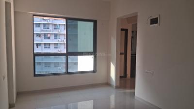 Living Room Image of 650 Sq.ft 2 BHK Apartment / Flat for sale in Shree Crest And Celestia, Mulund East Mumbai for Rs. 12200000