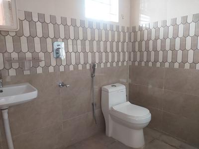 Bathroom Image of 670 Sq.ft 1 BHK Builder Floor for rent in Mahadevapura Bengaluru for Rs. 23000