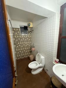 Bathroom Image of 600 Sq.ft 1 RK Apartment / Flat for rent in Porvorim Goa for Rs. 18000