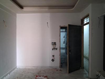 Living Room Image of 1050 Sq.ft 2 BHK Apartment / Flat for sale in Sector 101 Noida for Rs. 4300000