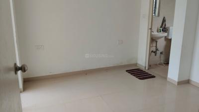 Bedroom Image of 550 Sq.ft 2 BHK Apartment / Flat for rent in Peninsula Address One, Gahunje Pune for Rs. 13000