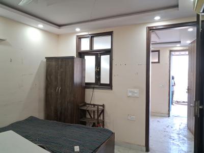 Bedroom Image of 400 Sq.ft 1 BHK Builder Floor for rent in Ranjeet Nagar New Delhi for Rs. 20000