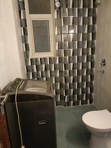 Bathroom Image of 1850 Sq.ft 3 BHK Apartment / Flat for rent in Omaxe The Palace, Gomti Nagar Lucknow for Rs. 60000