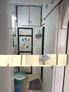Bathroom Image of 675 Sq.ft 2 BHK Apartment / Flat for rent in Dahisar West Mumbai for Rs. 30000