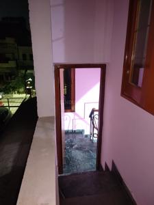 Image of 451 Sq.ft 1 RK Builder Floor for rent in Sector 17, Gurgaon for Rs. 11000