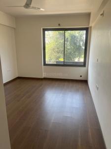 Bedroom Image of 4000 Sq.ft 4 BHK Apartment / Flat for sale in Motera Ahmedabad for Rs. 18900000
