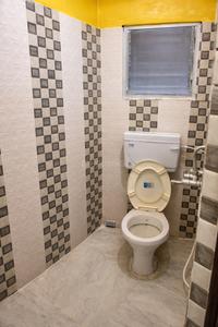 Bathroom Image of HelloWorld Midtown in Salt Lake City, Kolkata