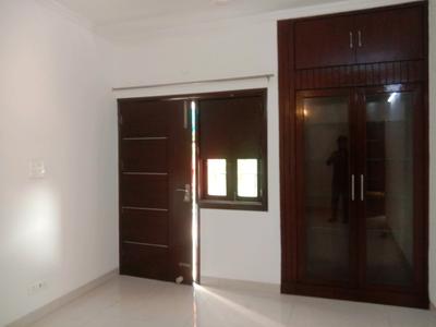 Living Room Image of 1800 Sq.ft 3 BHK Apartment / Flat for sale in DDA Flats Vasant Kunj, Vasant Kunj New Delhi for Rs. 41500000