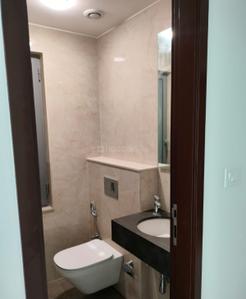 Bathroom Image of 1600 Sq.ft 3 BHK Apartment / Flat for rent in Piramal Mahalaxmi South Tower, Worli Mumbai for Rs. 375000