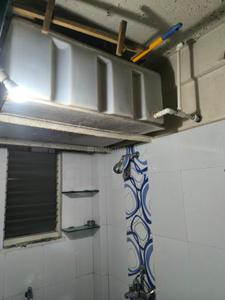 Bathroom Image of 400 Sq.ft 1 RK Apartment / Flat for rent in Shukrawar Peth Pune for Rs. 20000