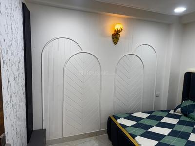 Bedroom Image of 950 Sq.ft 3 BHK Builder Floor for rent in Dream Luxury Homes, Mahavir Enclave New Delhi for Rs. 35000
