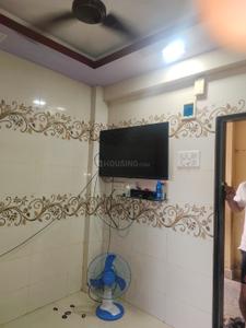 Bathroom Image of 300 Sq.ft 1 BHK Apartment / Flat for rent in Mankhurd Mumbai for Rs. 12000