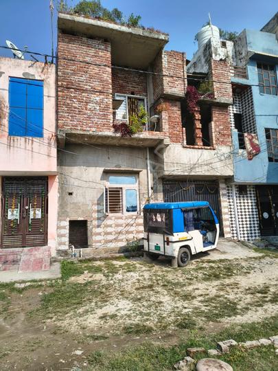 Salempur Mahdood Main Image 1