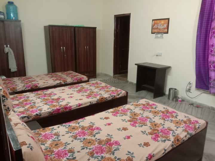 Bedroom Image of Chitra boys pg in Sector 41, Noida