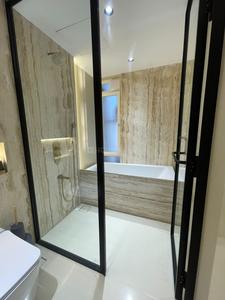 Bathroom Image of 2250 Sq.ft 4 BHK Apartment / Flat for sale in Gurukrupa Alaknanda, Juhu Mumbai for Rs. 150000000