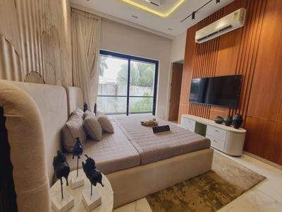 Bedroom Image of 2700 Sq.ft 4 BHK Apartment / Flat for sale in New Alkapuri Vadodara for Rs. 18500000